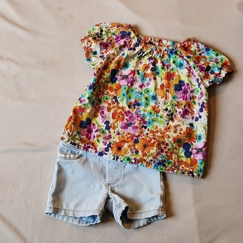 Old Navy floral top with Carter light denim shorts 2T